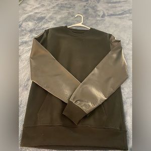 Men’s black long sleeve